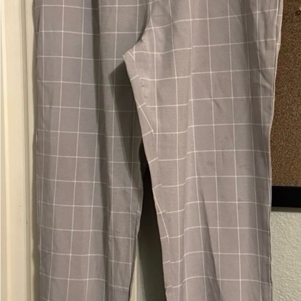 Women’s Gray Checkered Pants